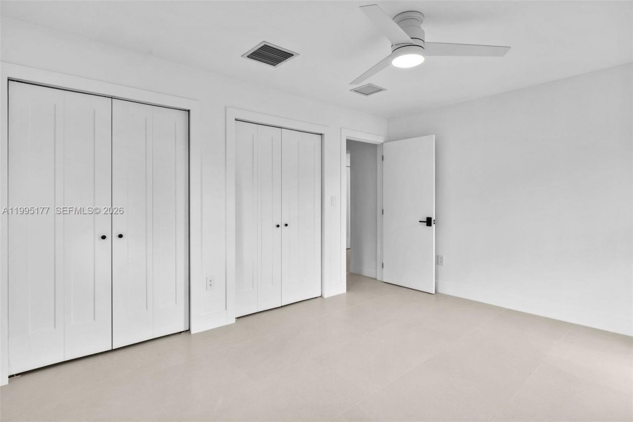 6091 SW 79th St, South Miami, FL 33143 Photo