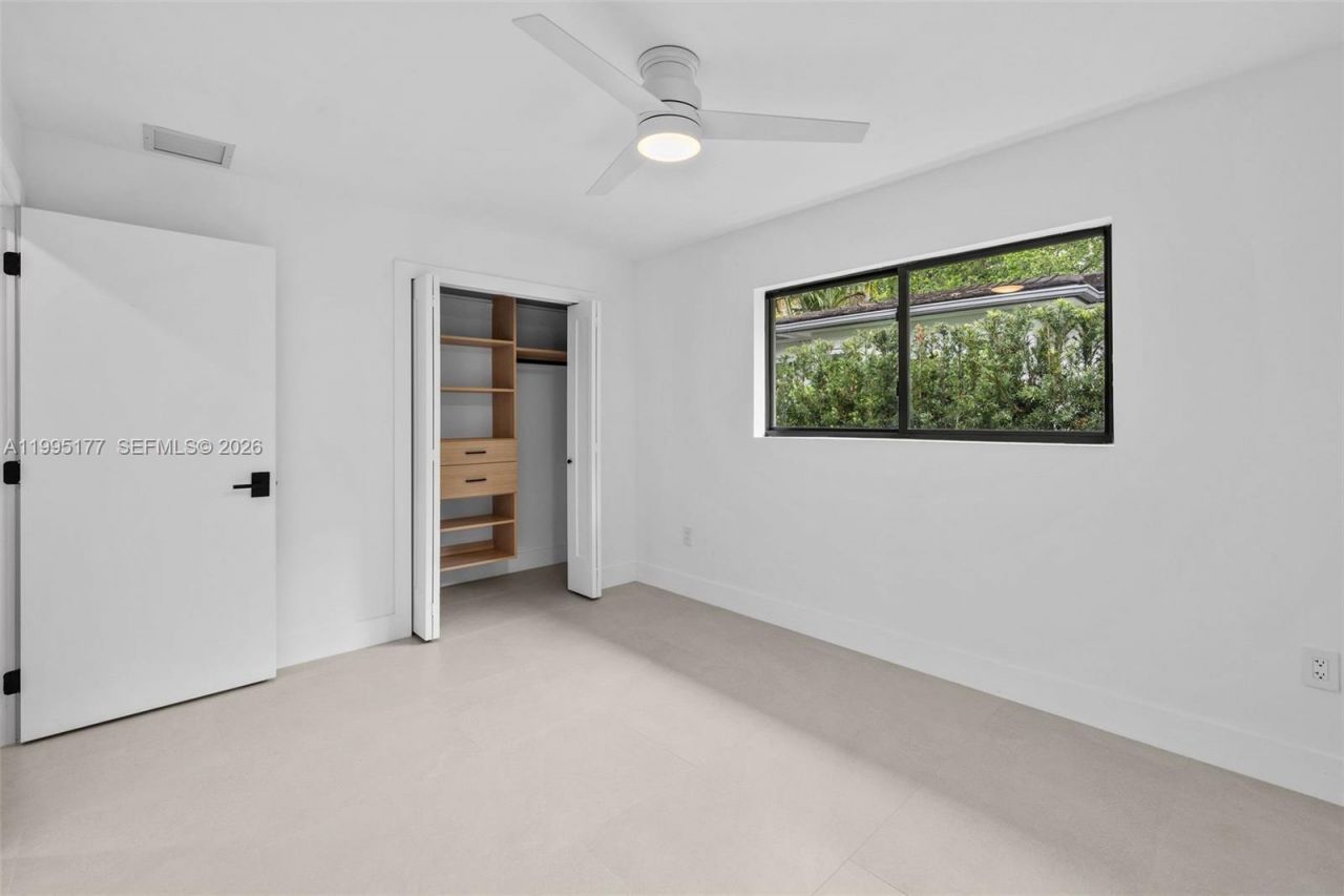 6091 SW 79th St, South Miami, FL 33143 Photo