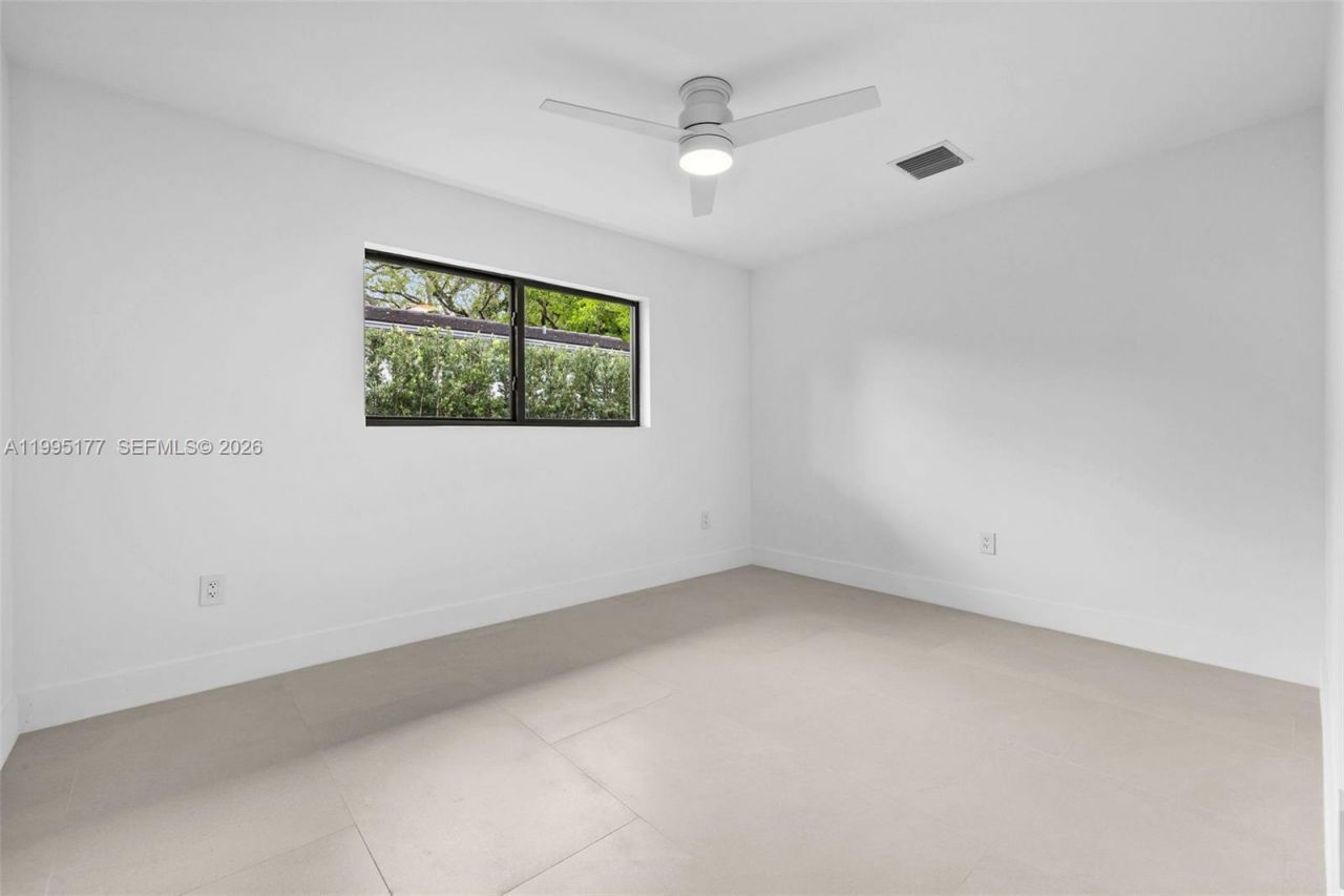 6091 SW 79th St, South Miami, FL 33143 Photo