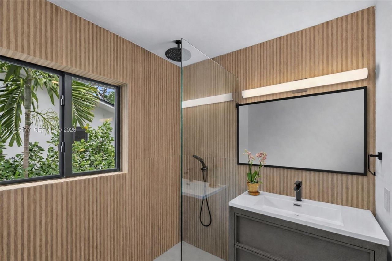 6091 SW 79th St, South Miami, FL 33143 Photo