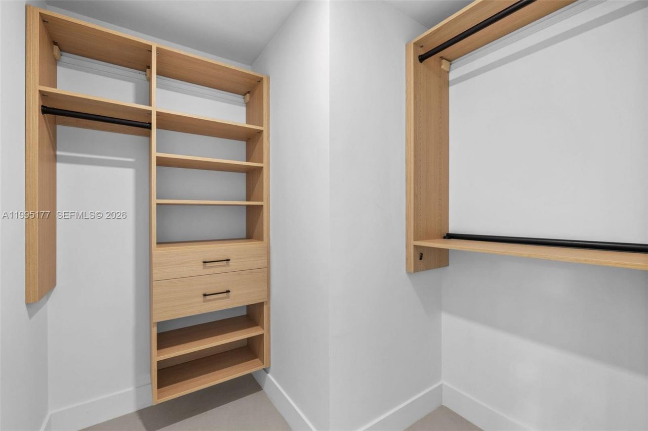 6091 SW 79th St, South Miami, FL 33143 Photo