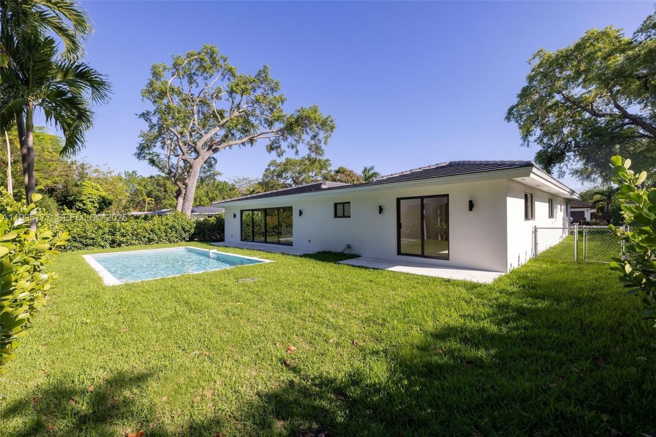 6091 SW 79th St, South Miami, FL 33143 Photo