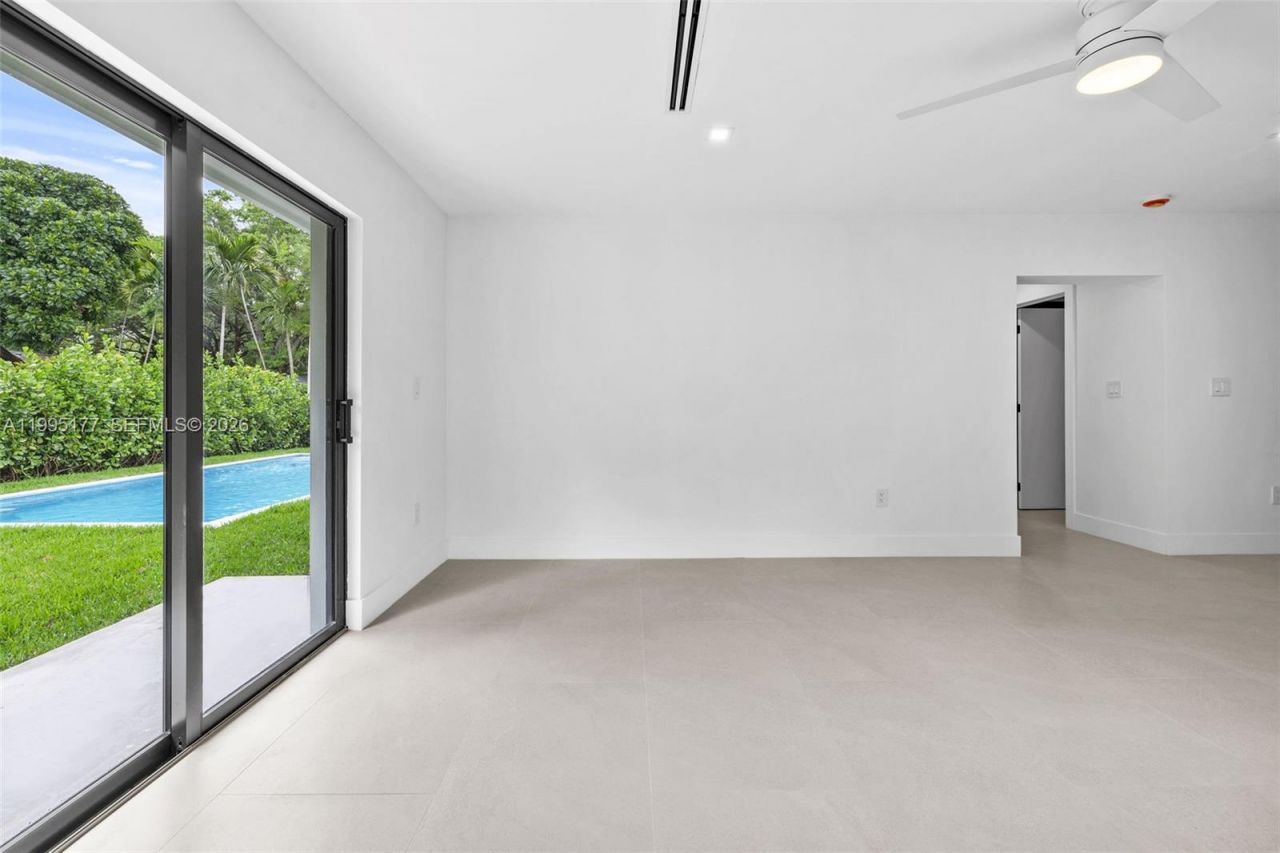 6091 SW 79th St, South Miami, FL 33143 Photo