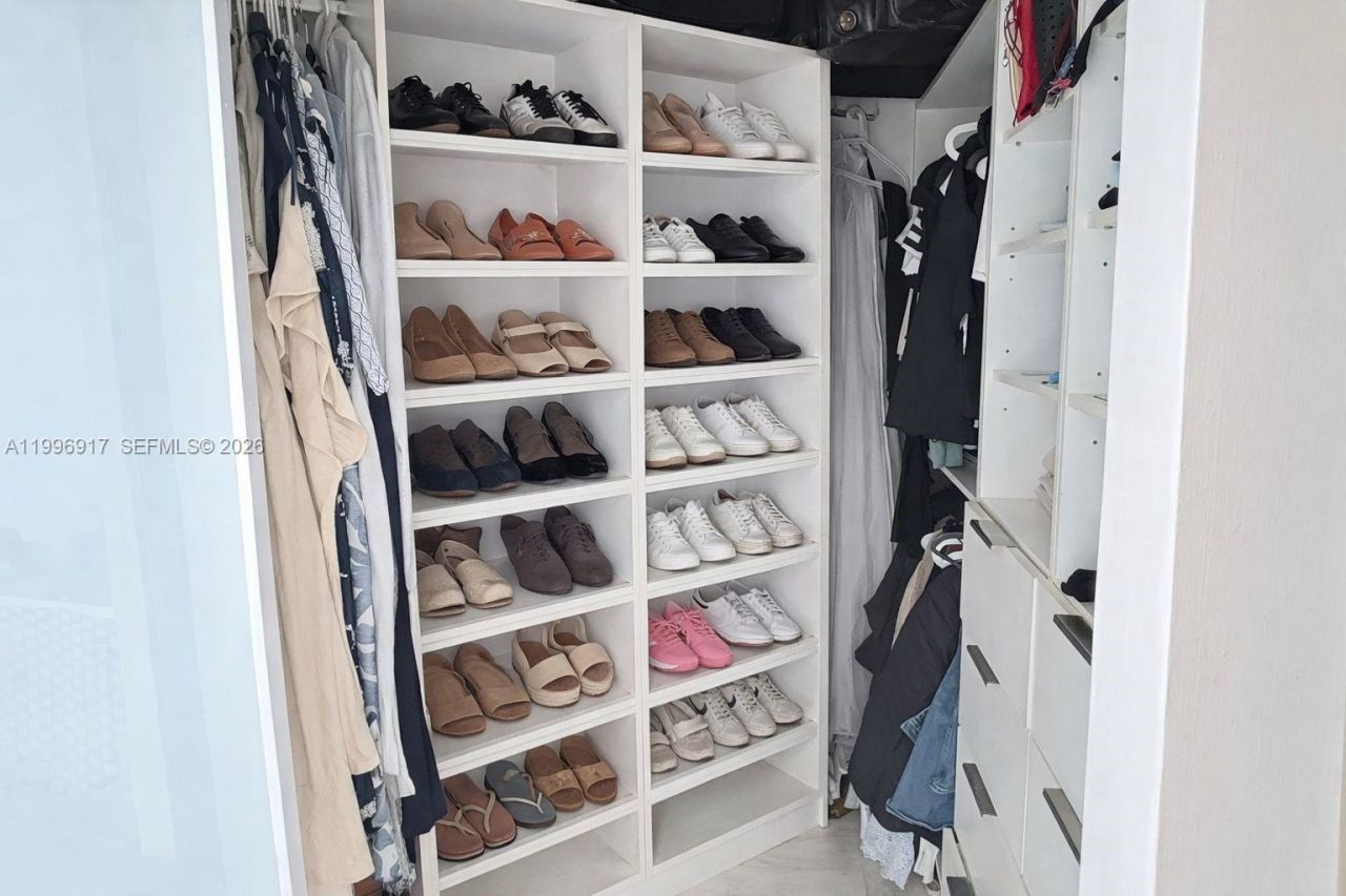 701 Brickell Key Blvd, Unit 1611, Miami, FL 33131 Photo