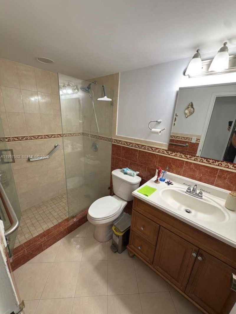 1825 W 44th Pl, Unit 208, Hialeah, FL 33012 Photo