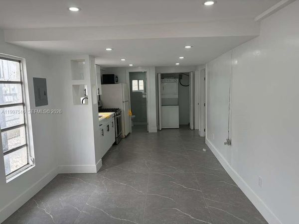 1011 SW 5th St, Unit 1, Miami, FL 33130