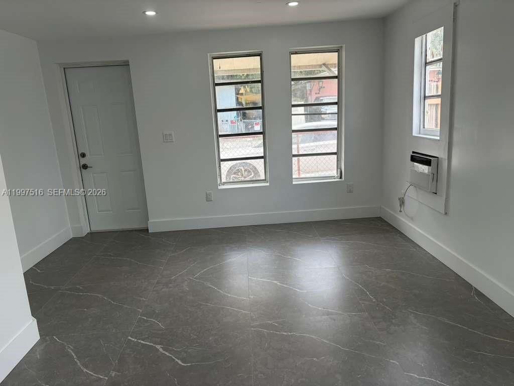 1011 SW 5th St, Unit 1, Miami, FL 33130 Photo