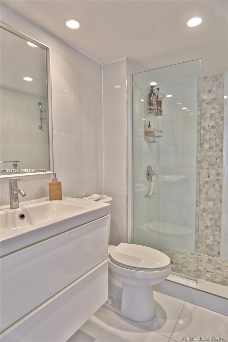 5555 Collins Ave, Unit 5F, Miami Beach, FL 33140 Photo