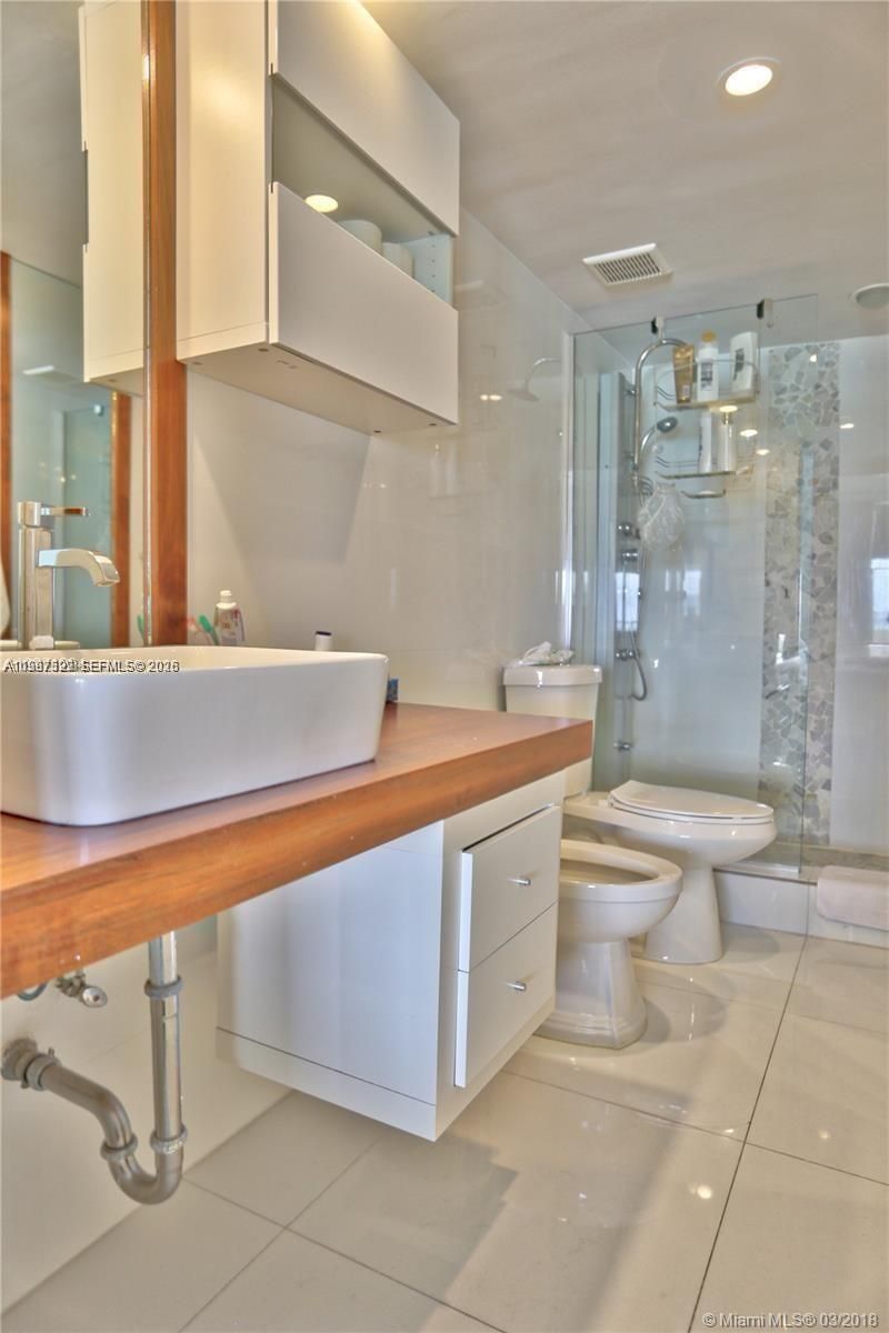 5555 Collins Ave, Unit 5F, Miami Beach, FL 33140 Photo