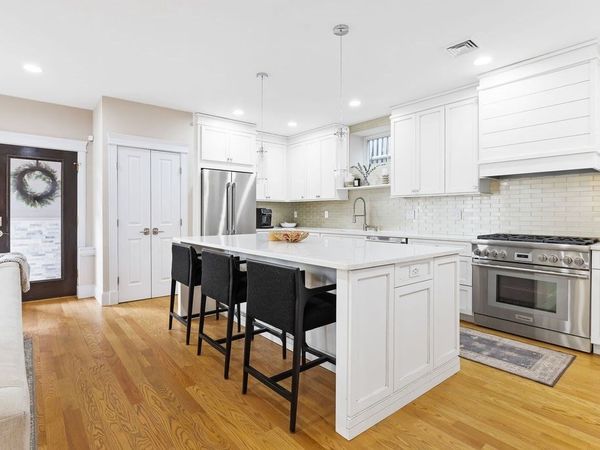 7 Whitman St, Unit 1, Somerville, MA 02144