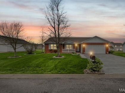 911 Bayberry Lane Red Bud, IL 62278
