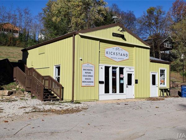 5533 Water Street , Augusta, MO 63332