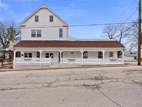 5567 Walnut Street , Augusta, MO 63332