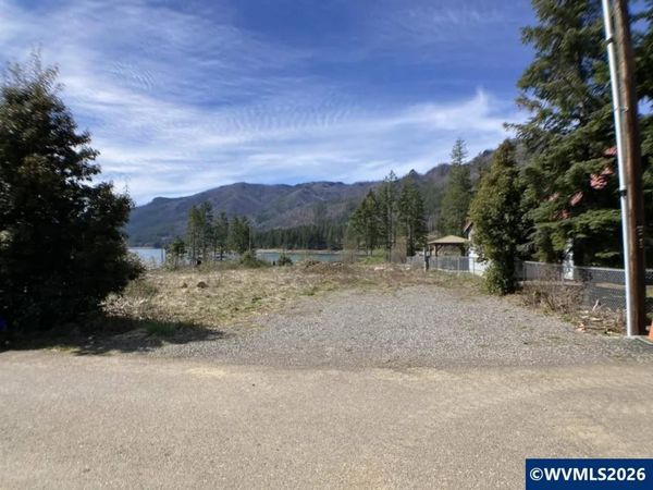 170 Santiam Av W, Detroit, OR 97342