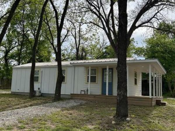 414 N Avenue F , Clifton, TX 76634