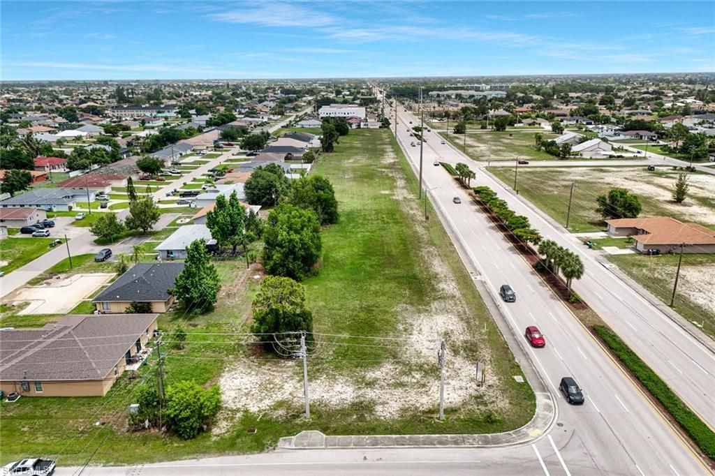1808 Santa Barbara Blvd, Cape Coral, FL 33991 Photo