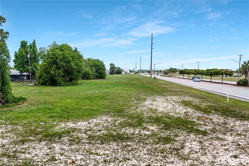 1808 Santa Barbara Blvd, Cape Coral, FL 33991 Photo
