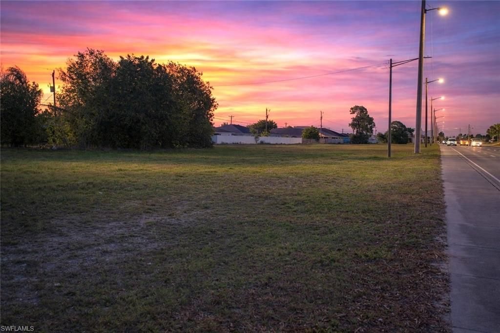 1808 Santa Barbara Blvd, Cape Coral, FL 33991 Photo