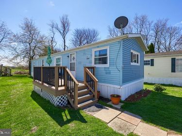 17 DUSK STREET, QUARRYVILLE, PA 17566