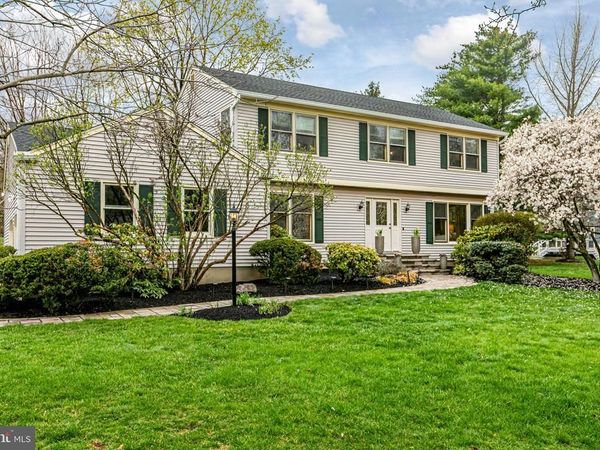 10 HOAGLAND DRIVE, BELLE MEAD, NJ 08502