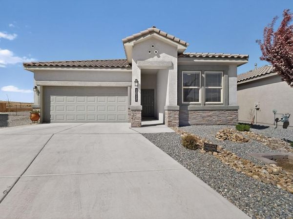 1012 Vallecito Loop NW, Los Lunas, NM 87031