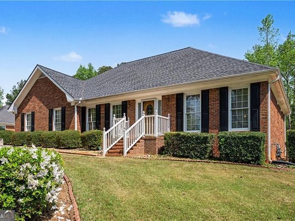 1329 Saxony Drive SE, Conyers, GA 30013