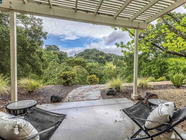 3152 Ptarmigan Dr, Unit 2, Walnut Creek, CA 94595