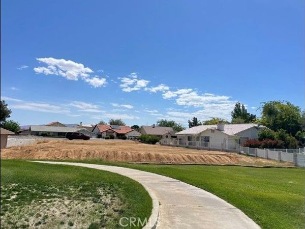 12564 Coronado, Victorville, CA 92395