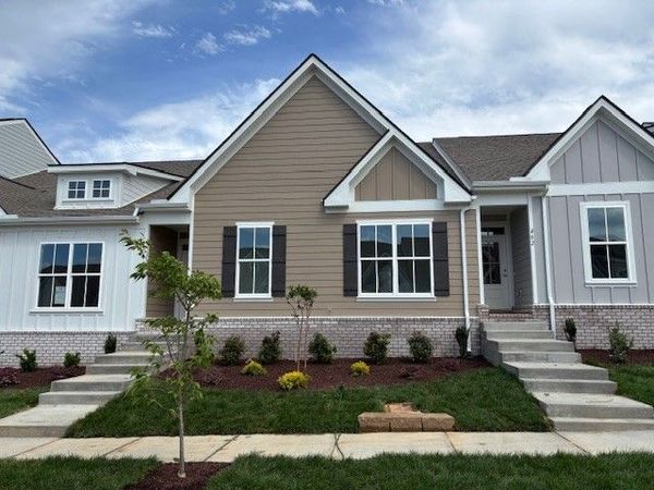 404 W Stonehaus Crossing, Antioch, TN 37013