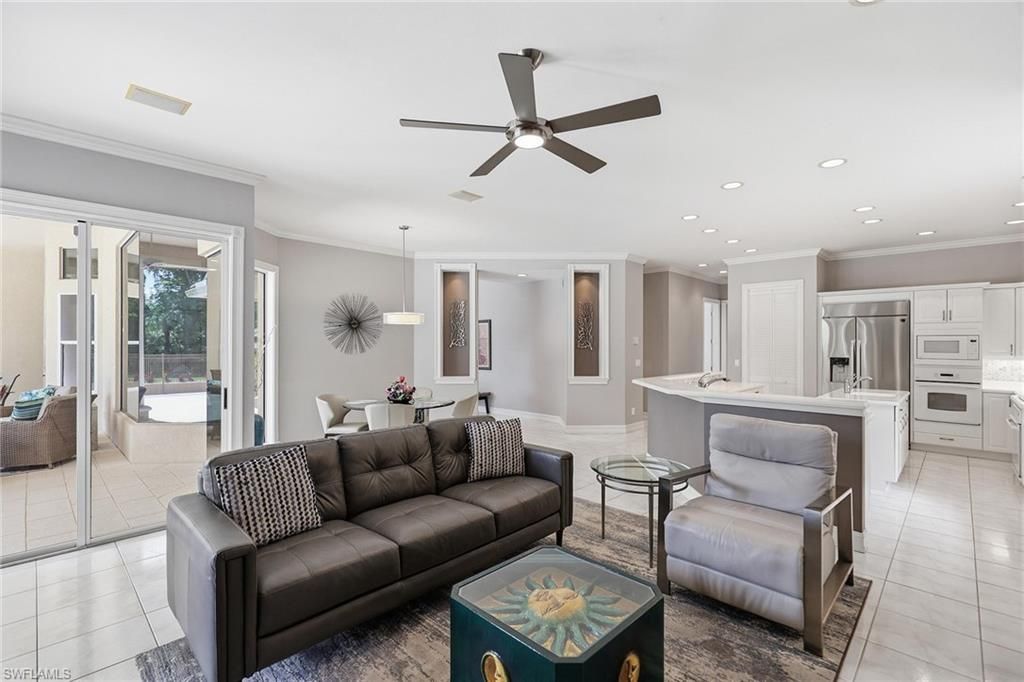 6656 Trail Blvd, Naples, FL 34108 Photo
