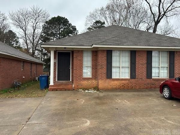 306 B Mildred Street , Conway, AR 72034