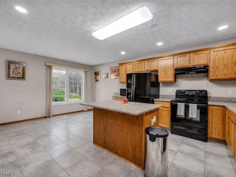 12804 Heritage Trail , North Royalton, OH 44133 Photo 6