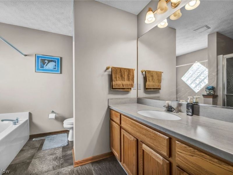 12804 Heritage Trail , North Royalton, OH 44133 Photo 7