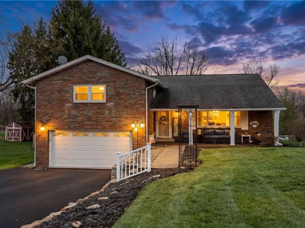 605 Davidson Dr, Rochester, PA 15074