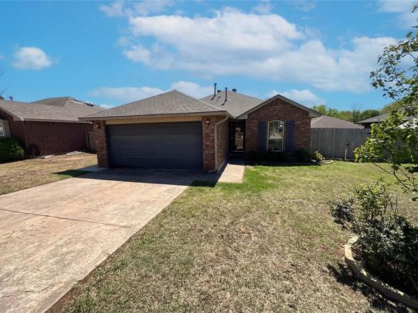 504 Woodbriar , Noble, OK 73068