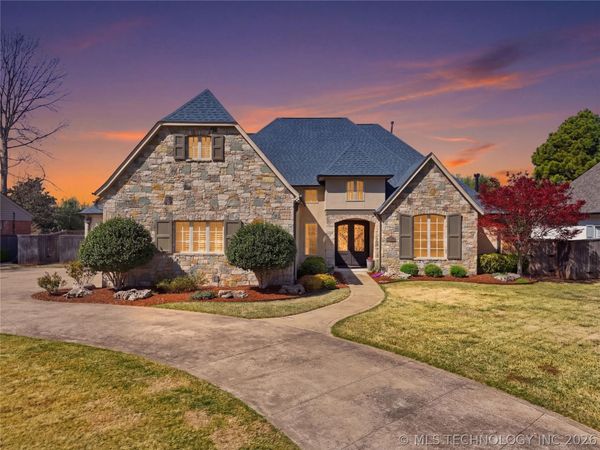 4530 S Columbia Place , Tulsa, OK 74105