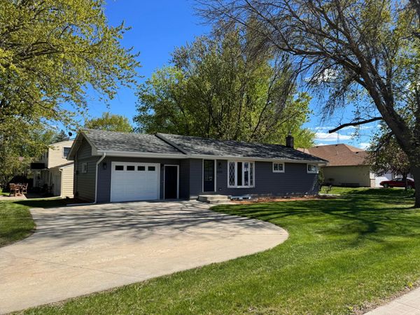 600 Jefferson Avenue SW, Watertown, MN 55388
