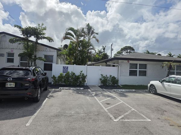 1301 NE 16th Terrace, Unit 1-9, Fort Lauderdale, FL 33304