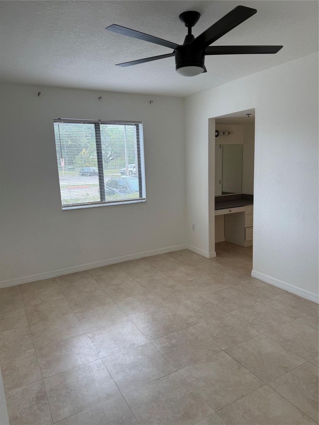 9300 Fontainebleau Boulevard, Unit E101, Miami, FL 33172 Photo