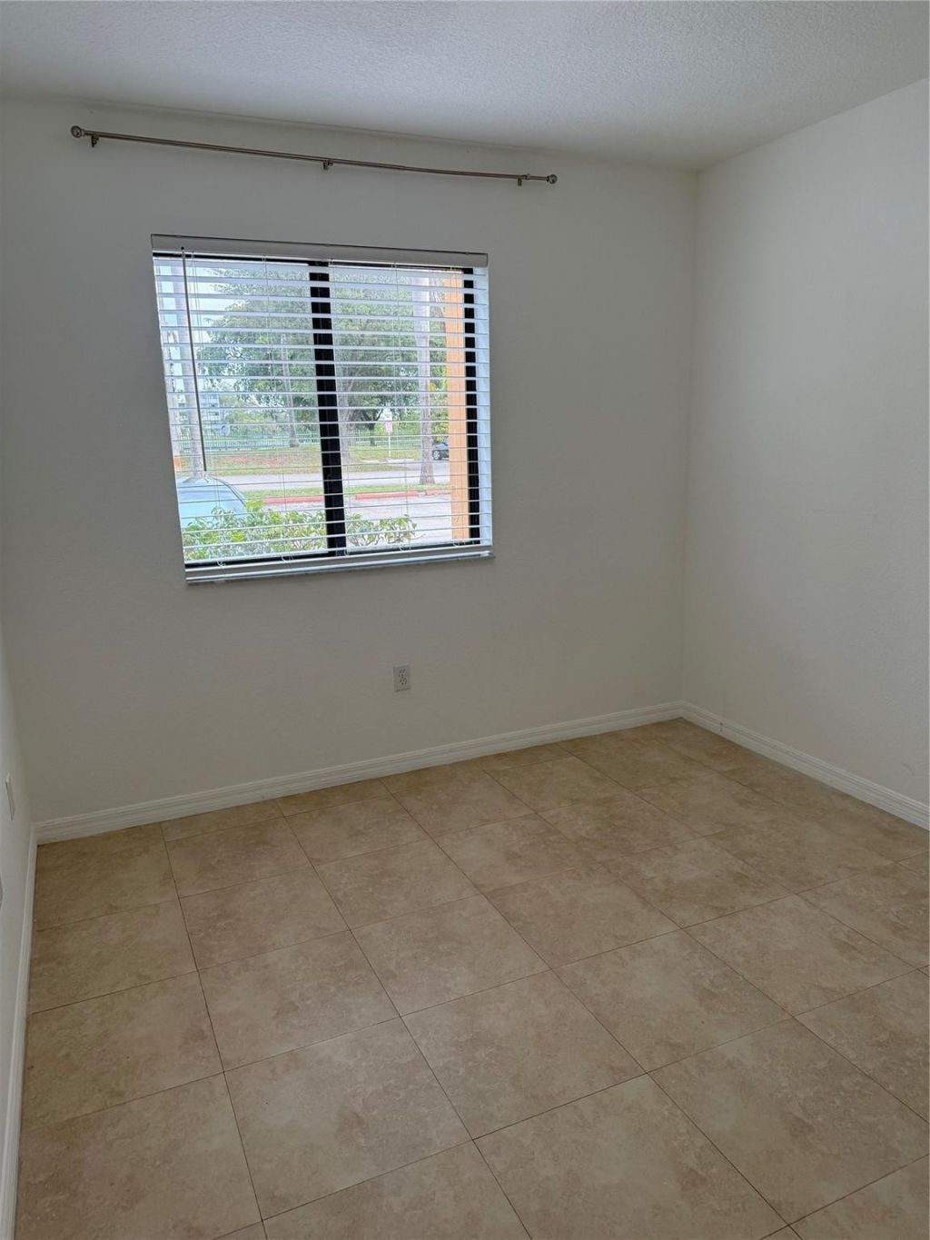 9300 Fontainebleau Boulevard, Unit E101, Miami, FL 33172 Photo
