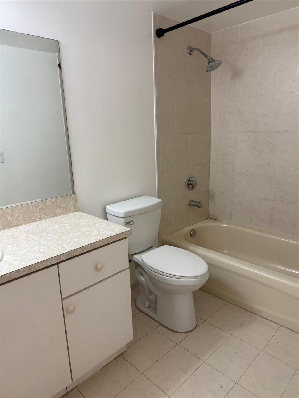 9300 Fontainebleau Boulevard, Unit E101, Miami, FL 33172 Photo