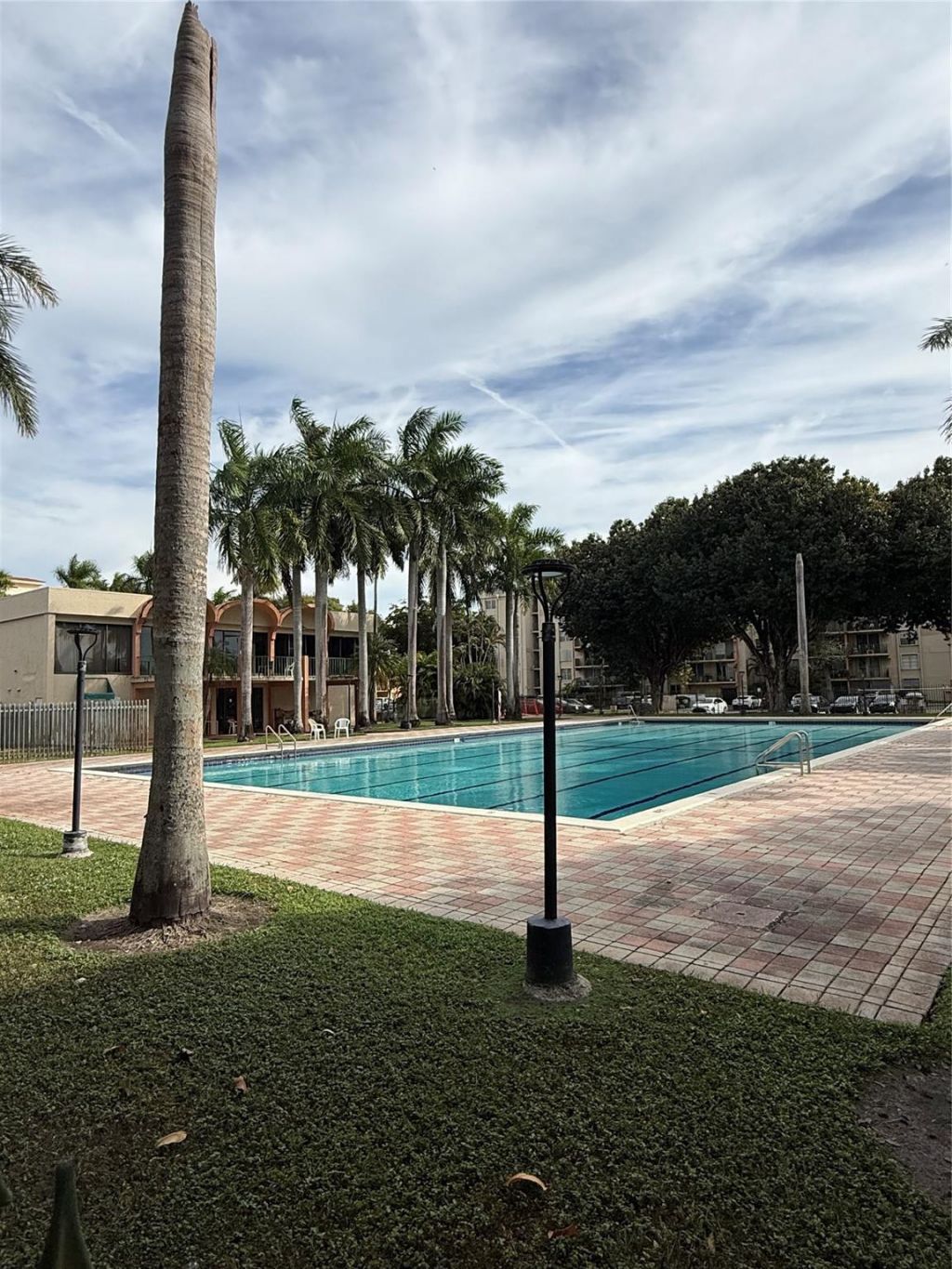 9300 Fontainebleau Boulevard, Unit E101, Miami, FL 33172 Photo