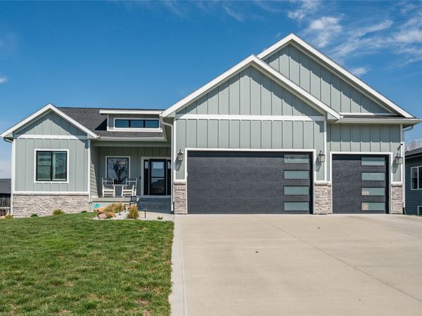 1601 Marina Cove Drive, Polk City, IA 50226