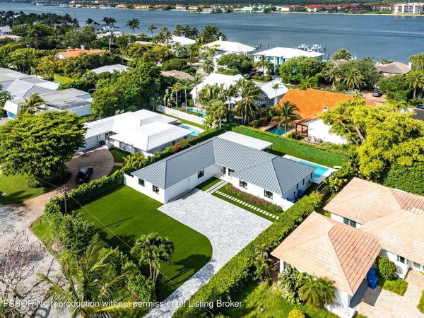 1099 S Atlantic Drive, Lantana, FL 33462