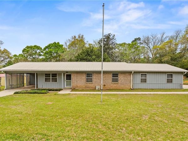 11297 Old Moffat Road, Wilmer, AL 36587