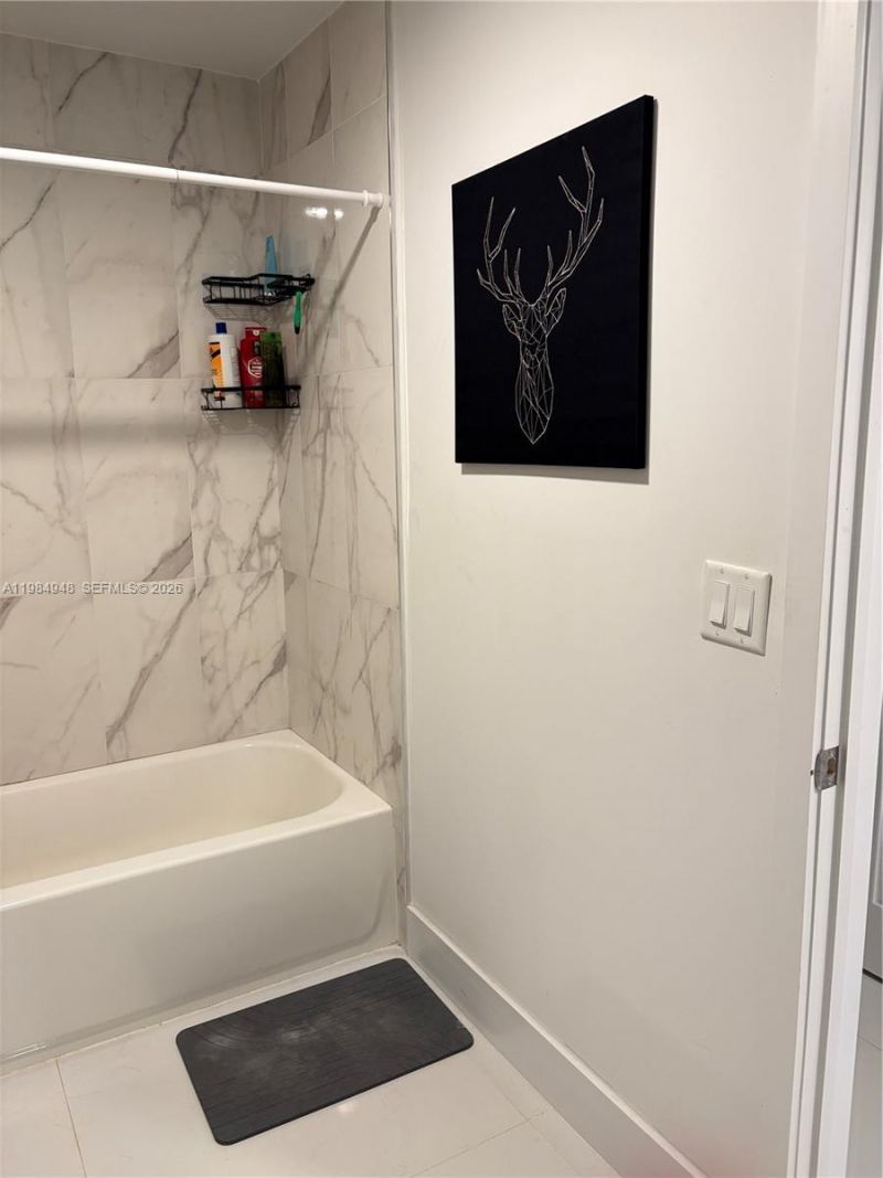 10950 NW 82nd St, Unit 319, Doral, FL 33178 Photo