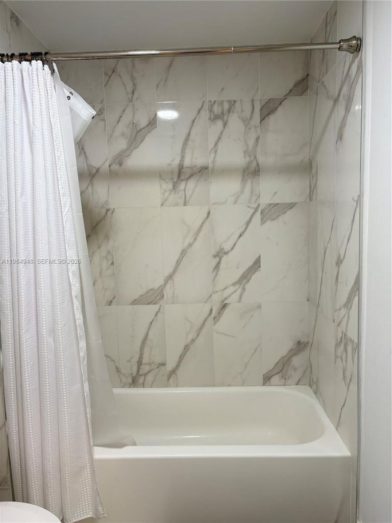 10950 NW 82nd St, Unit 319, Doral, FL 33178 Photo