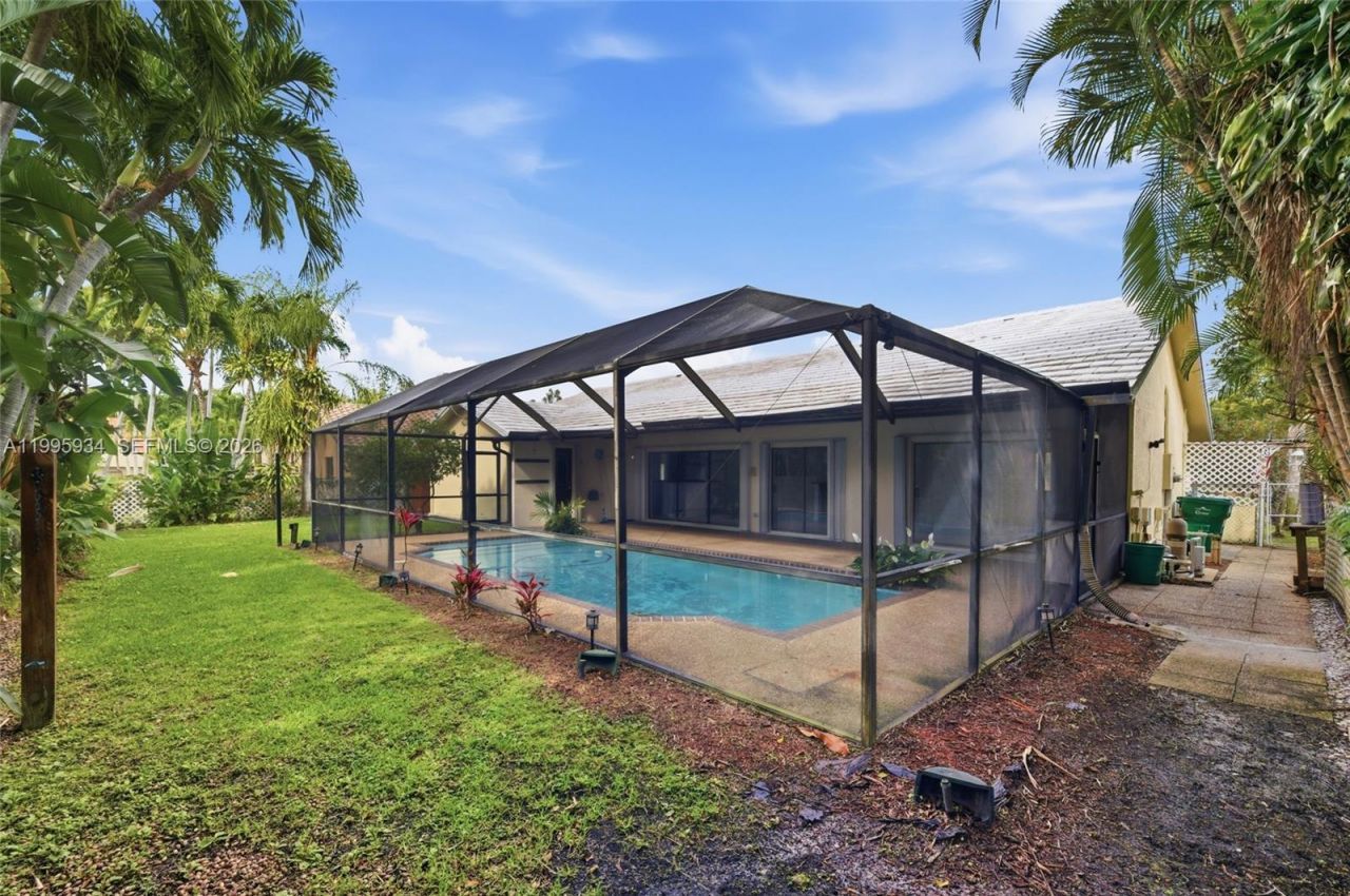 676 NW 107th Ln, Coral Springs, FL 33071 Photo