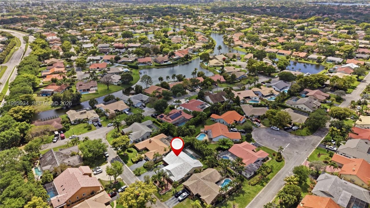 676 NW 107th Ln, Coral Springs, FL 33071 Photo