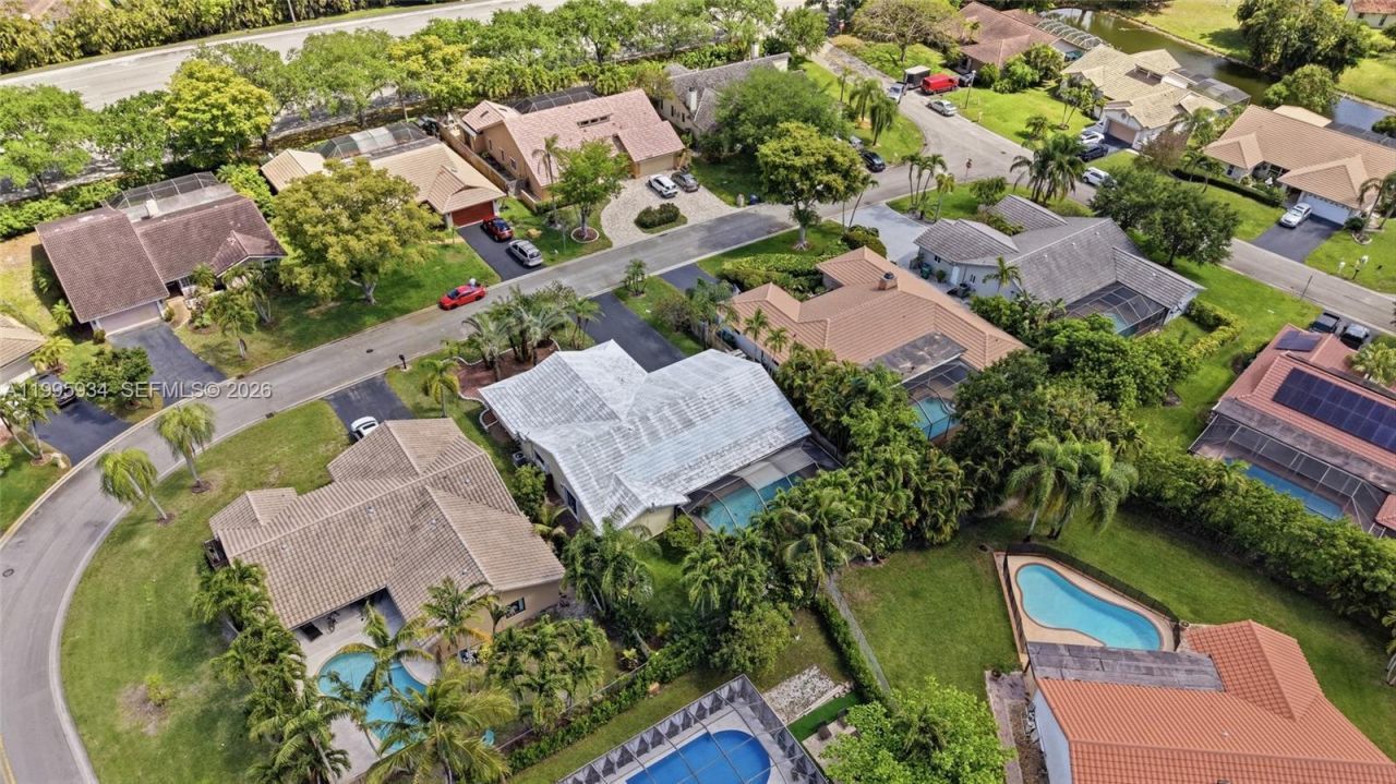 676 NW 107th Ln, Coral Springs, FL 33071 Photo